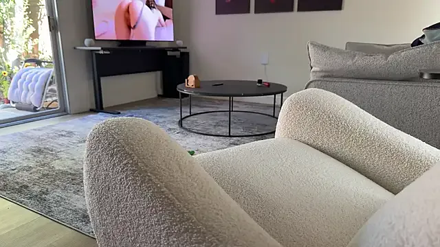 Sara_fun – webcam model profile photo Image 4