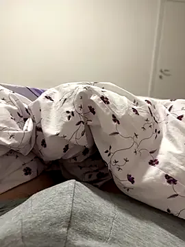 cutaboverest – webcam model profile photo Image 4