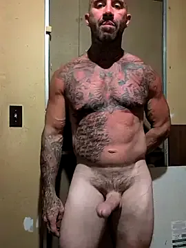 roouse – webcam model profile photo Image 10