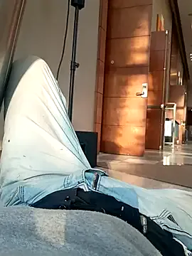 PumaShyXD – webcam model profile photo Image 3