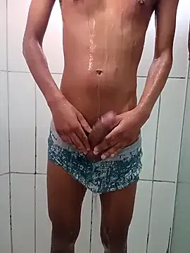 PumaShyXD – webcam model profile photo Image 9