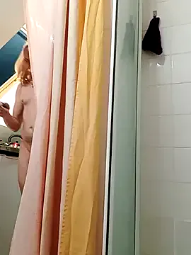 Playful_Adriana – webcam model profile photo Image 6