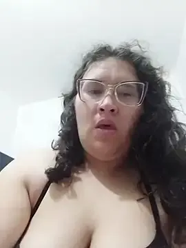  – webcam model profile photo Image 17