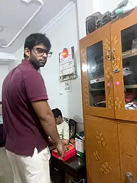 Yui-Ch – webcam model profile photo Image 15