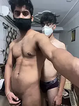 Yui-Ch – webcam model profile photo Image 4