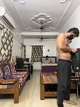 Yui-Ch – webcam model profile photo Image 8