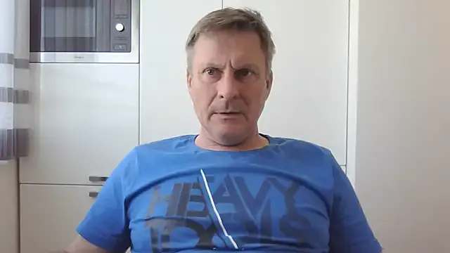 johnnym1 – webcam model profile photo