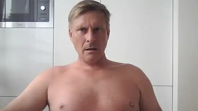 Mia--meow – webcam model profile photo Image 11