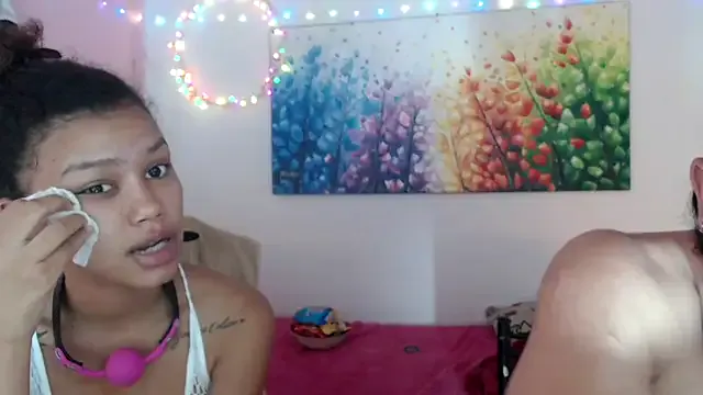 roouse – webcam model profile photo Image 17