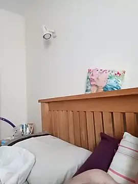 oxo_yuna_oxo – webcam model profile photo Image 3