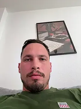 trainwithme – webcam model profile photo Image 10