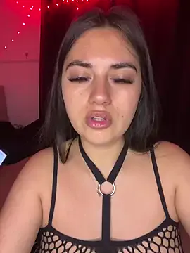 roouse – webcam model profile photo Image 9