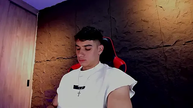 FragrantWind5 – webcam model profile photo Image 15