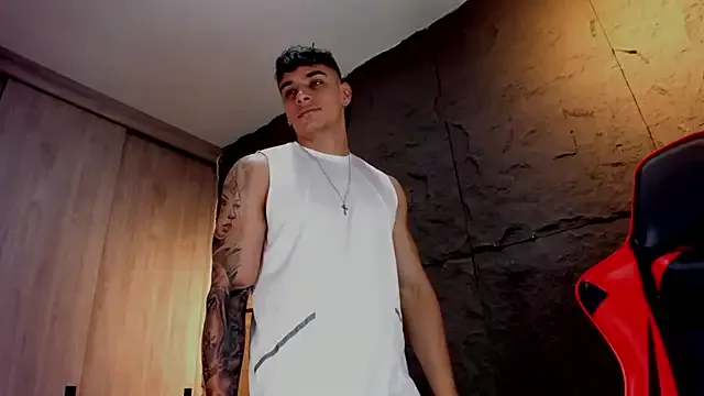 FragrantWind5 – webcam model profile photo Image 18