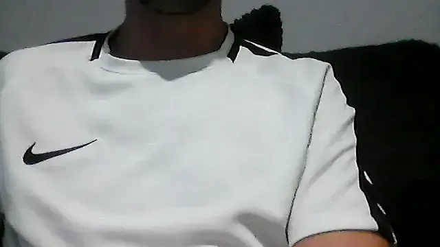 Yui-Ch – webcam model profile photo Image 5