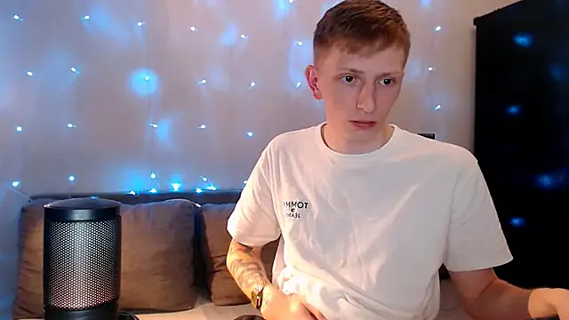 roouse – webcam model profile photo Image 12