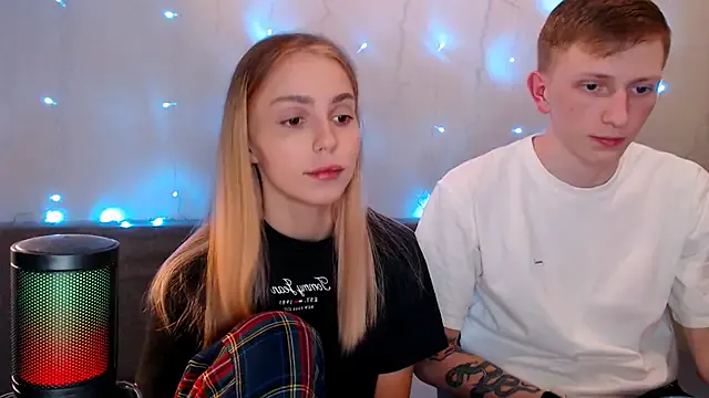 roouse – webcam model profile photo Image 14