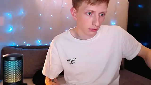 roouse – webcam model profile photo Image 19