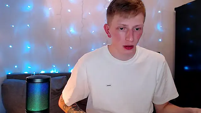 roouse – webcam model profile photo Image 7