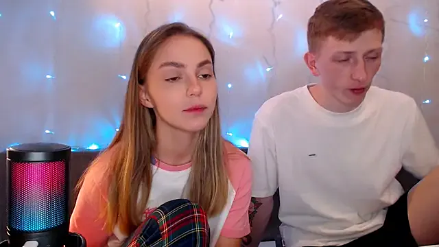 roouse – webcam model profile photo Image 8