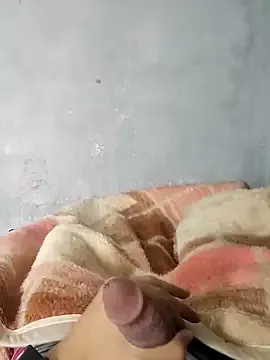 _Alicee_1 – webcam model profile photo Image 16