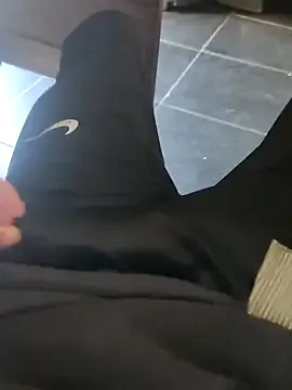 _Alicee_1 – webcam model profile photo Image 3