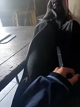 _Alicee_1 – webcam model profile photo Image 4