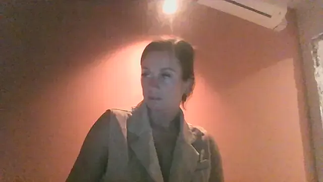 amrita2210 – webcam model profile photo Image 5