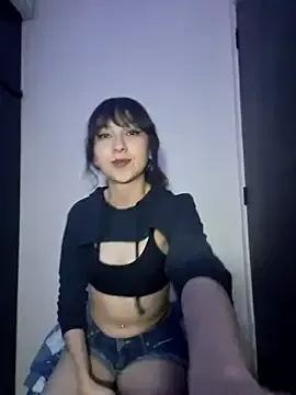 AmalRae – webcam model profile photo Image 2