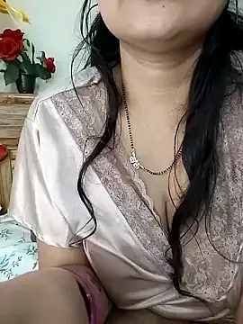 kaamuk_shweta Image 13