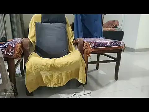 841_yayoi – webcam model profile photo Image 2