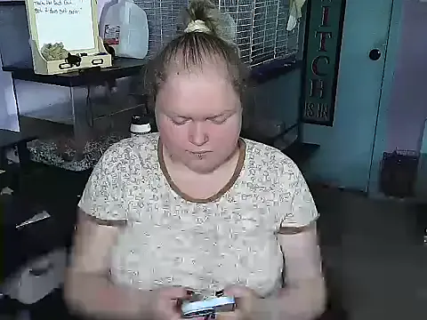 maataaan – webcam model profile photo Image 16