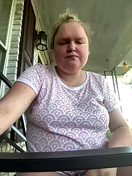 maataaan – webcam model profile photo Image 17