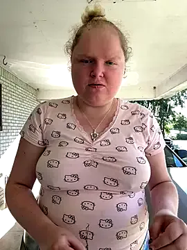 maataaan – webcam model profile photo Image 18