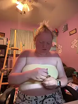 maataaan – webcam model profile photo Image 2