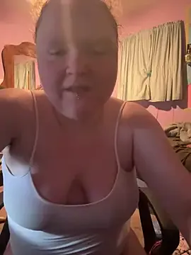 maataaan – webcam model profile photo Image 3