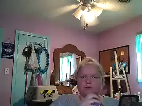 maataaan – webcam model profile photo Image 6