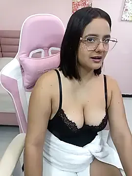 _Alice_1 – webcam model profile photo Image 15