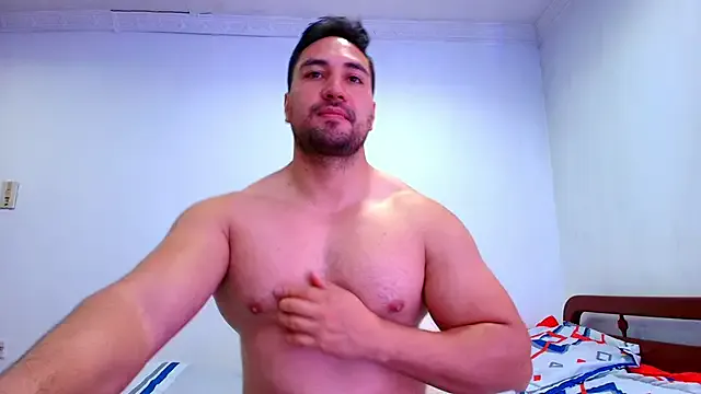 roouse – webcam model profile photo Image 9