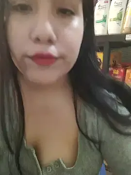 maataaan – webcam model profile photo Image 12