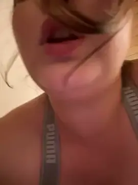 Cum_girlss – webcam model profile photo Image 16