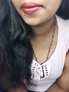 AliceRusso – webcam model profile photo Image 1