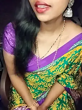 AliceRusso – webcam model profile photo Image 3