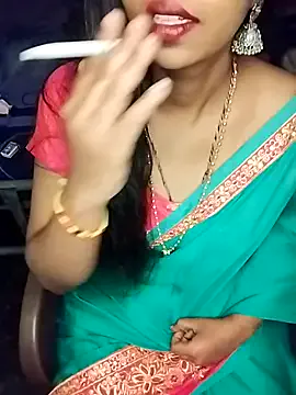 AliceRusso – webcam model profile photo Image 5