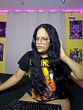 MiahParker – webcam model profile photo Image 4