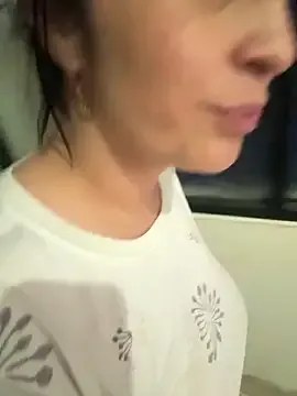 NANA_7 – webcam model profile photo Image 3