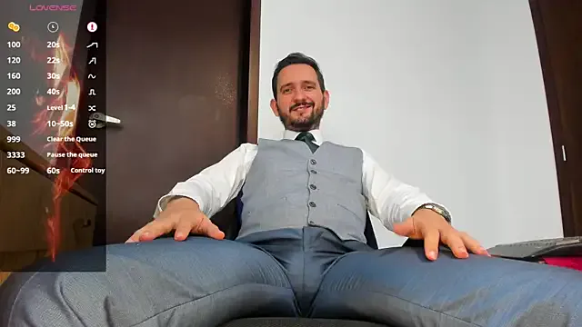 roouse – webcam model profile photo Image 17