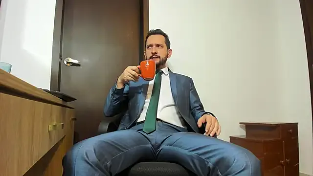 KarlBoss1 Image 4