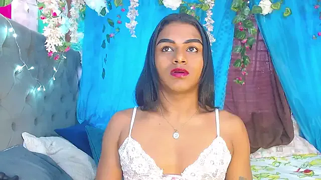 roouse – webcam model profile photo Image 10