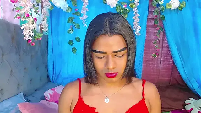 roouse – webcam model profile photo Image 16